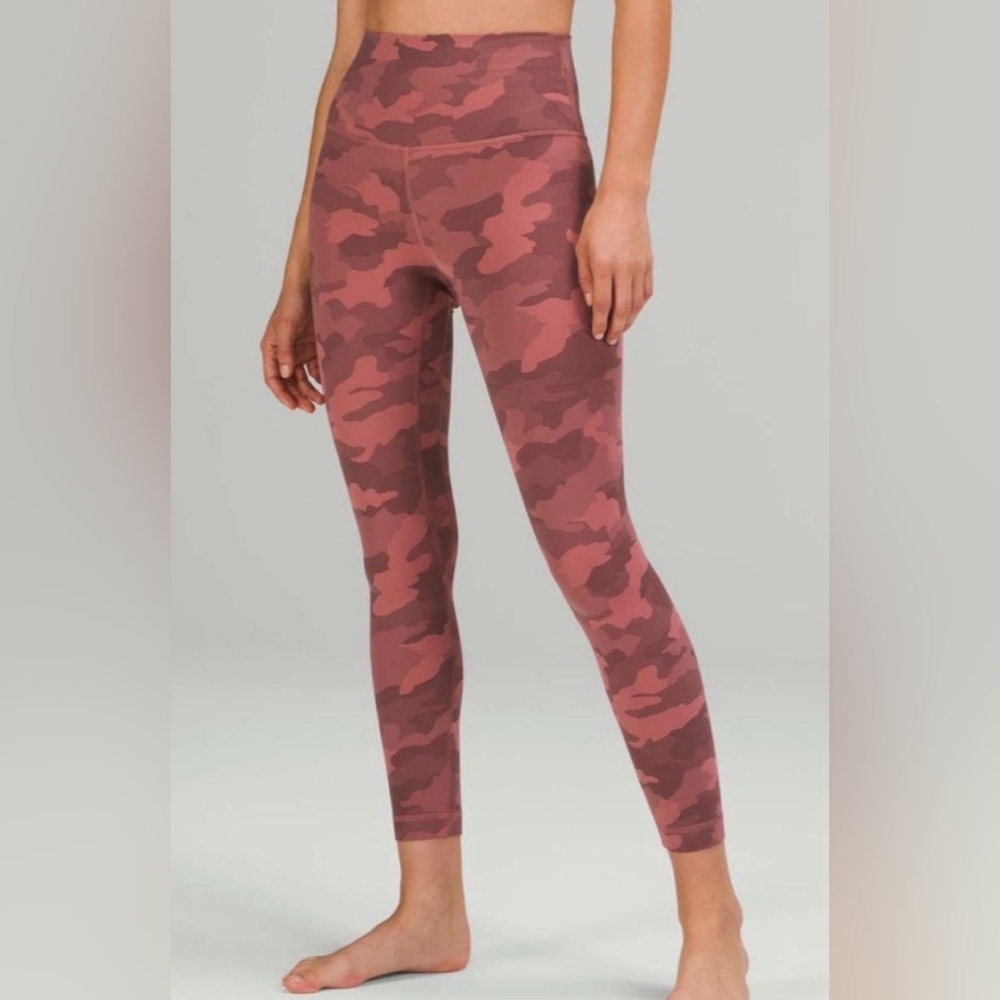 Lululemon Athletica Pink Camo High Rise Leggings Size 8 Like New